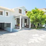 Apartament Coastal Charm By Homie