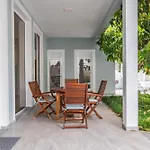 Apartament Coastal Charm By Homie *