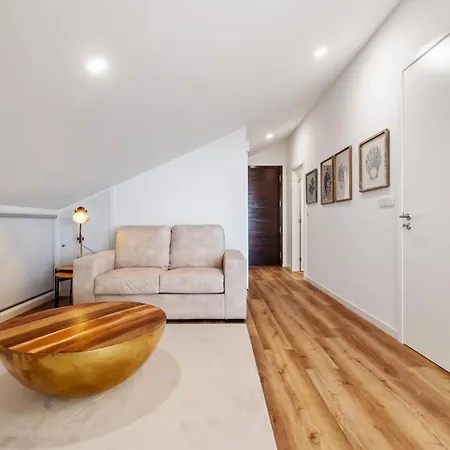 Coastal Charm By Homie Lejlighed