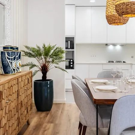 Coastal Charm By Homie Διαμέρισμα