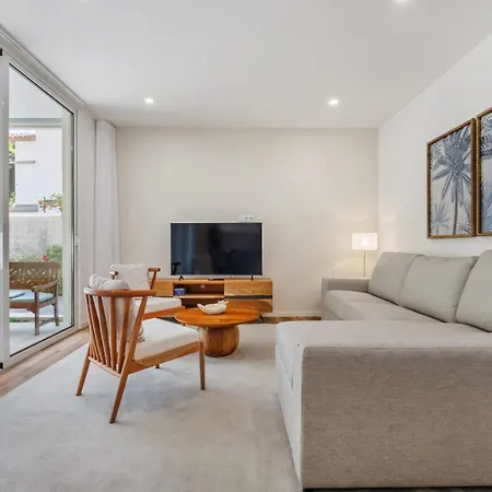 公寓 Coastal Charm By Homie