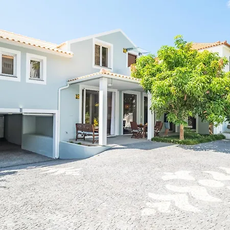 公寓 Coastal Charm By Homie