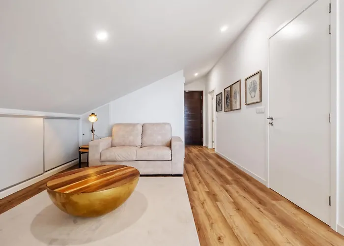 Coastal Charm By Homie דירה