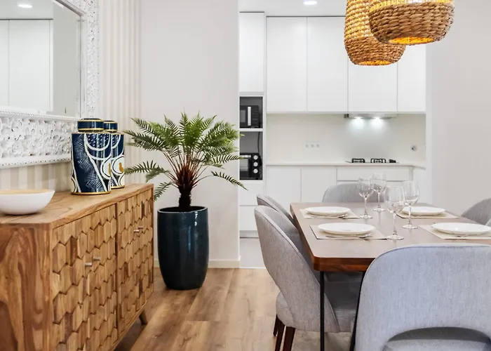 Coastal Charm By Homie דירה